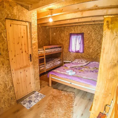 Camp Sutjeska Кемпинг *