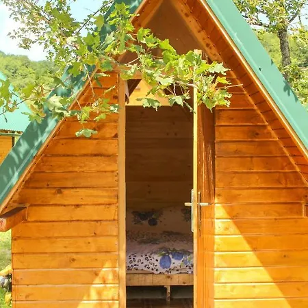 Camp Sutjeska * Тьентиште