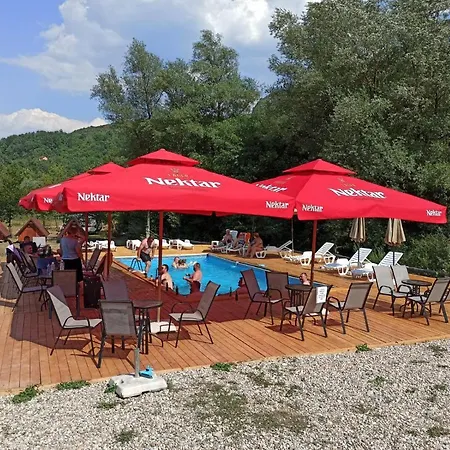 Camp Sutjeska * Тьентиште