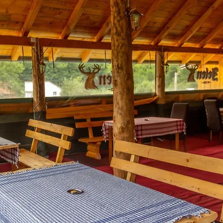 Camp Sutjeska Кемпинг *