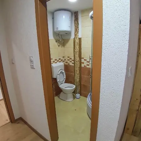 Camp Sutjeska Кемпинг Тьентиште