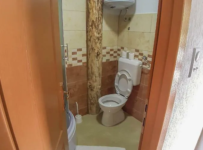 Camp Sutjeska * Tjentiste